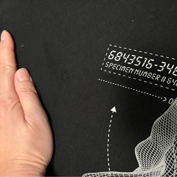 H&M Reflective-print Sweatshirt - Picture 5 of 9